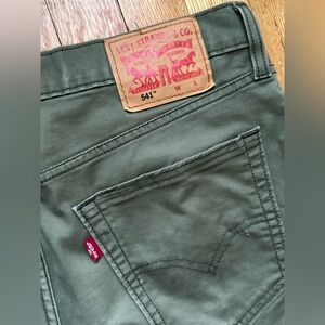 Levi's men’s Olive Green 541 Jeans 32 x 38